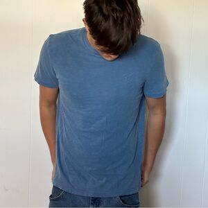Men’s vintage early 2000’s American Eagle T washed blue size M